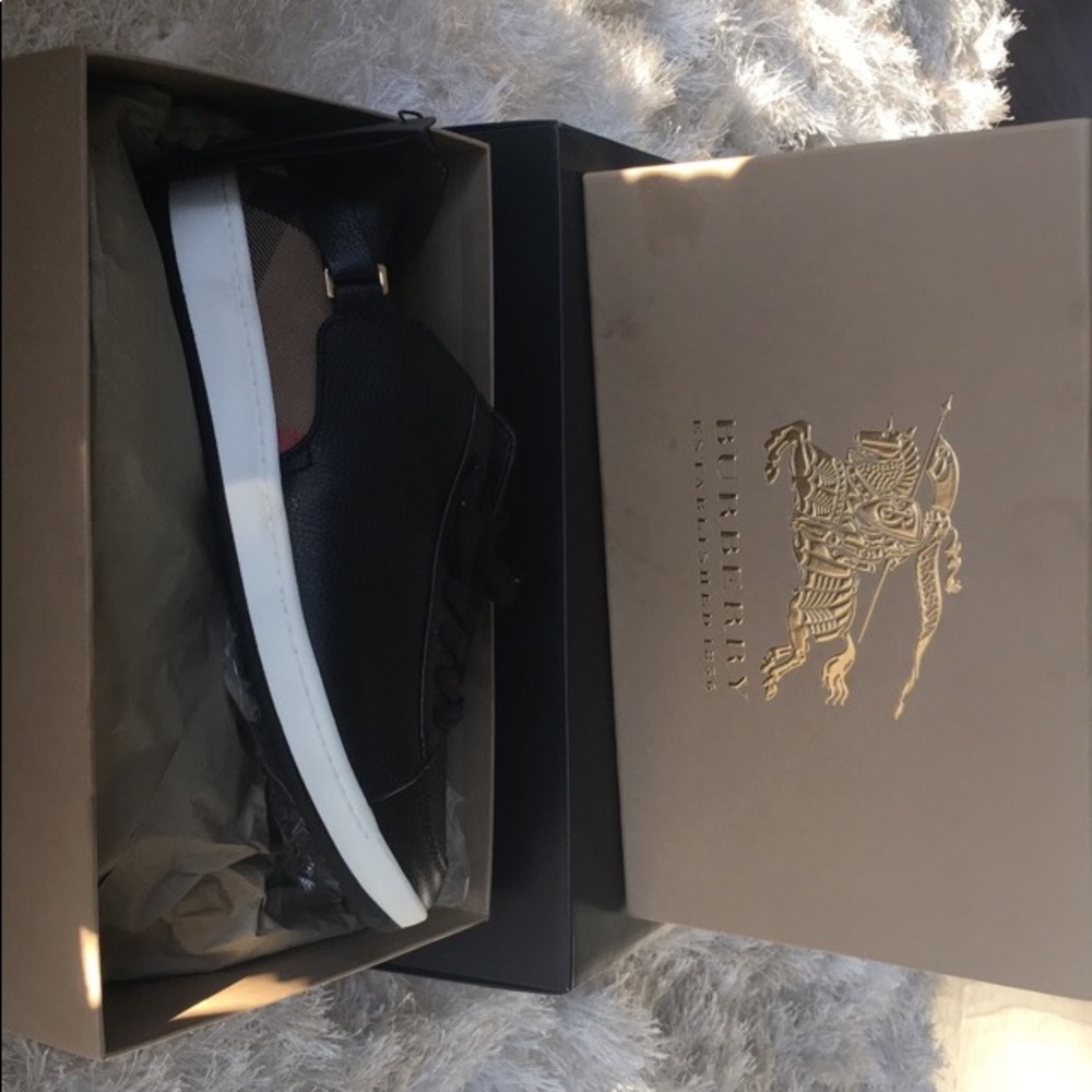 Burberry Sneakers Brand New Never worn